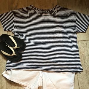 Vineyard Vines large t shirt